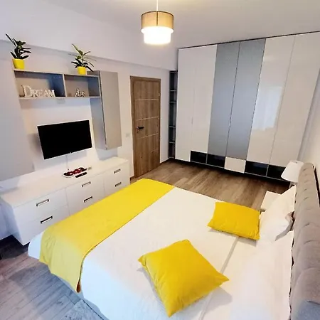 Edelweiss Apartment *